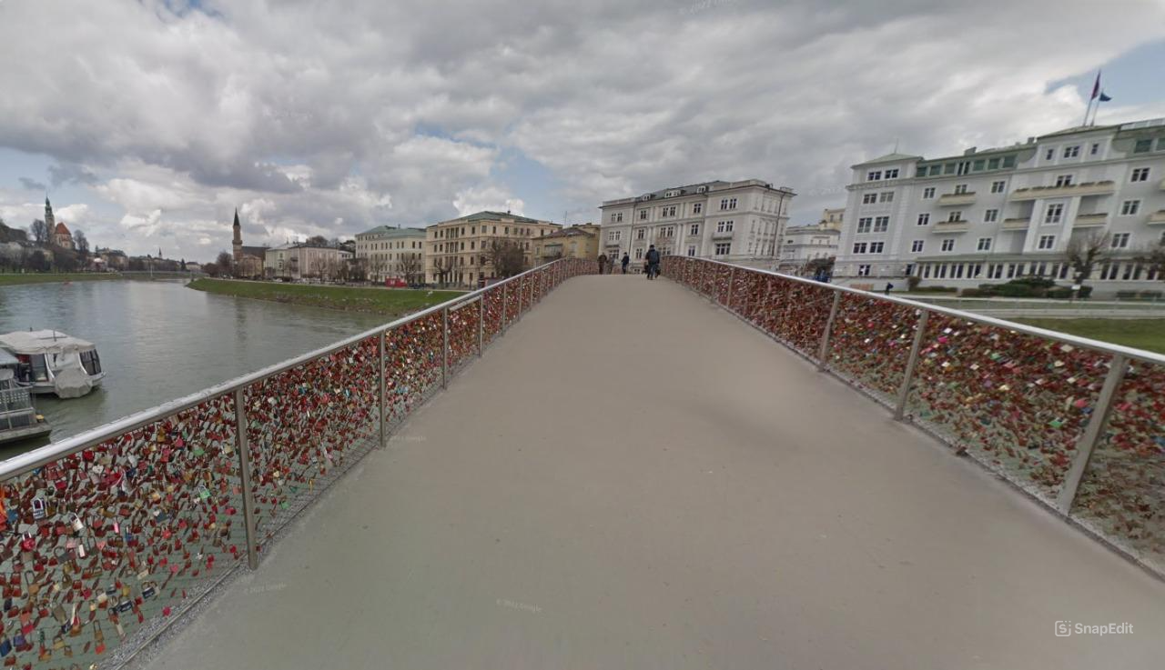 мосту Marko-Feingold-Steg